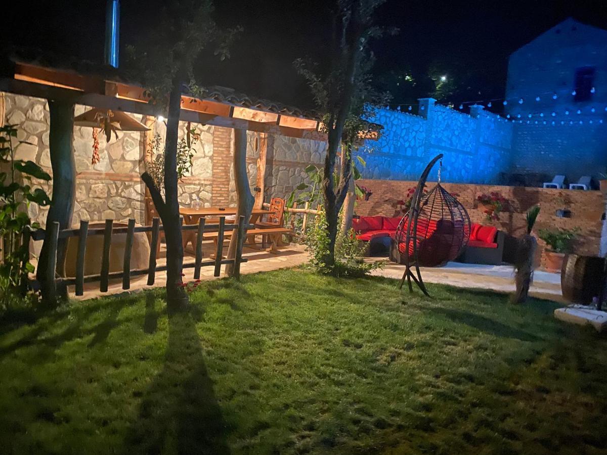 Boutique Hotel Talaveri In Telavi Esterno foto