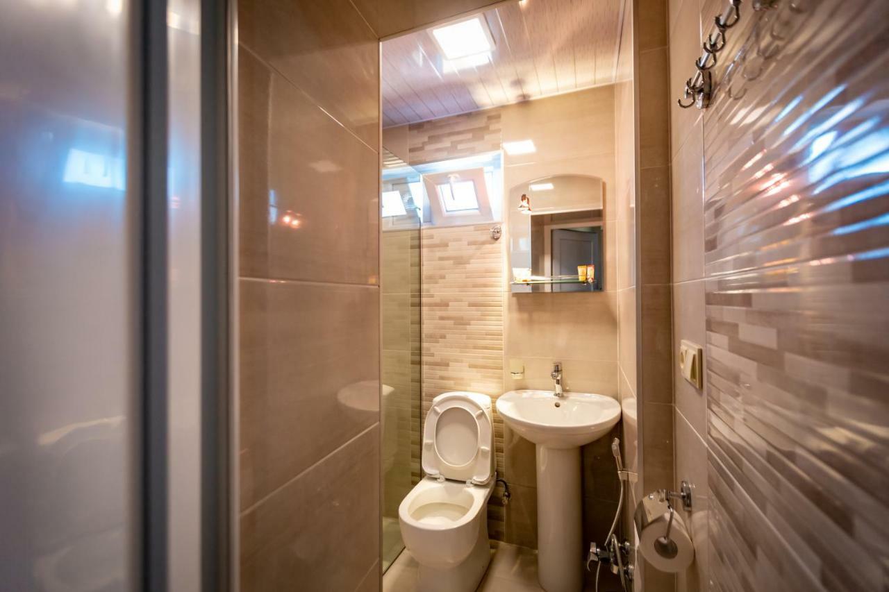 Boutique Hotel Talaveri In Telavi Esterno foto
